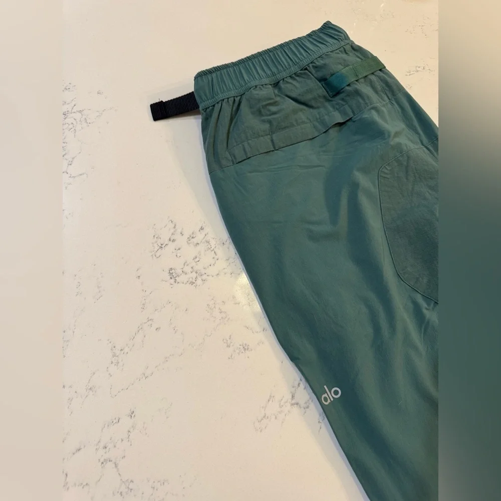 ALO Yoga Men's Teal Joggers - Picture 2 of 3